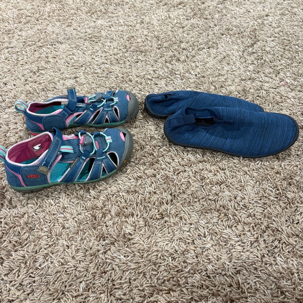 Keen Blue Water Shoes Bundle Size 2